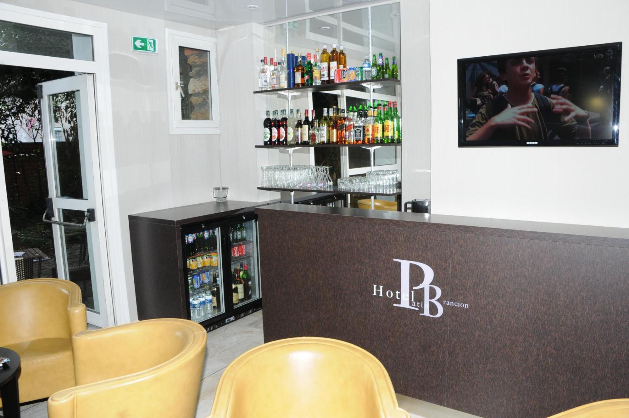 Hôtel Patio Brancion Malakoff Exterior foto
